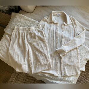 Miou Muse Textured Set